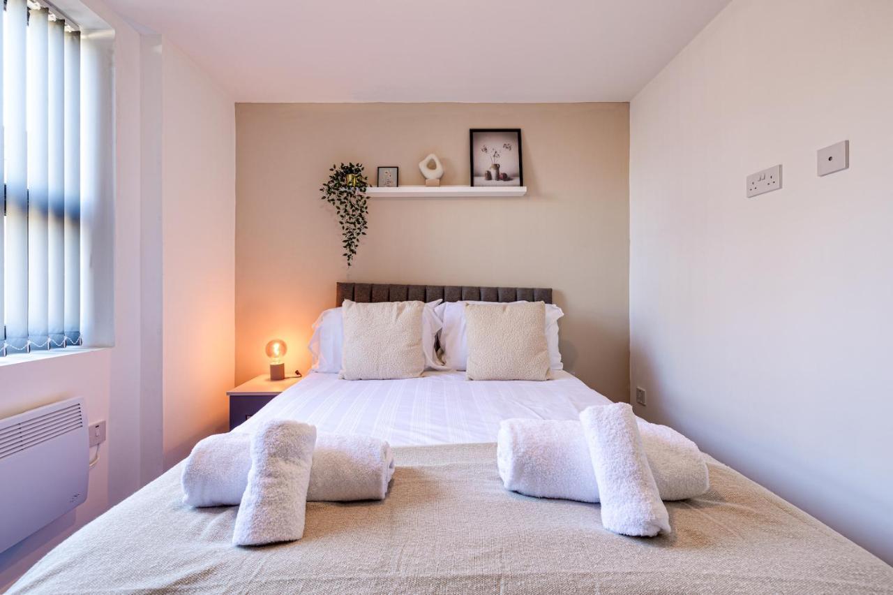 Stunning 1 Bed Apartment In The Heart Of สต็อกพอร์ต ภายนอก รูปภาพ